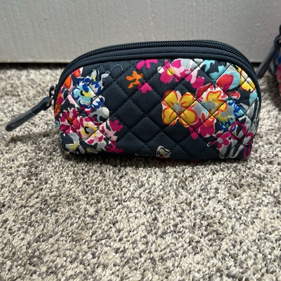 Vera Bradley Pretty Posies Cometic Bag - Picture 3 of 9